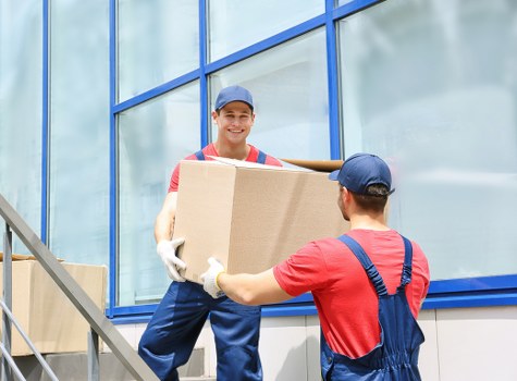 Man and van in Fulham for flat moves and transport