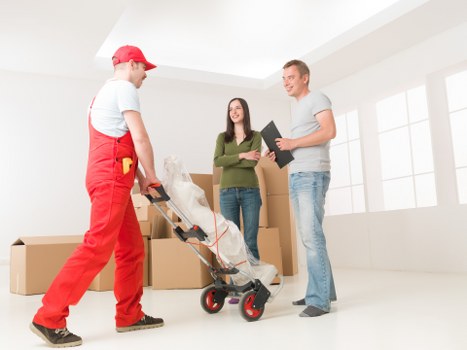 Removal team organising belongings for a smooth Fulham relocation